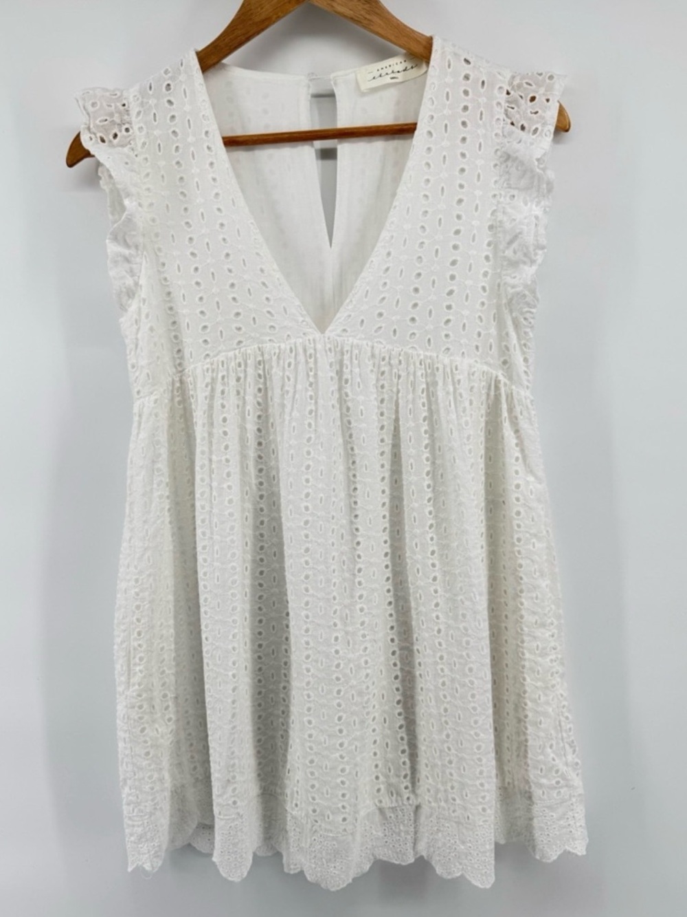 American Threads White Eyelet V-Neck Romper Dress Women's Size Small Cottagecore